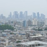 Im Hintergrund: Shinjuku